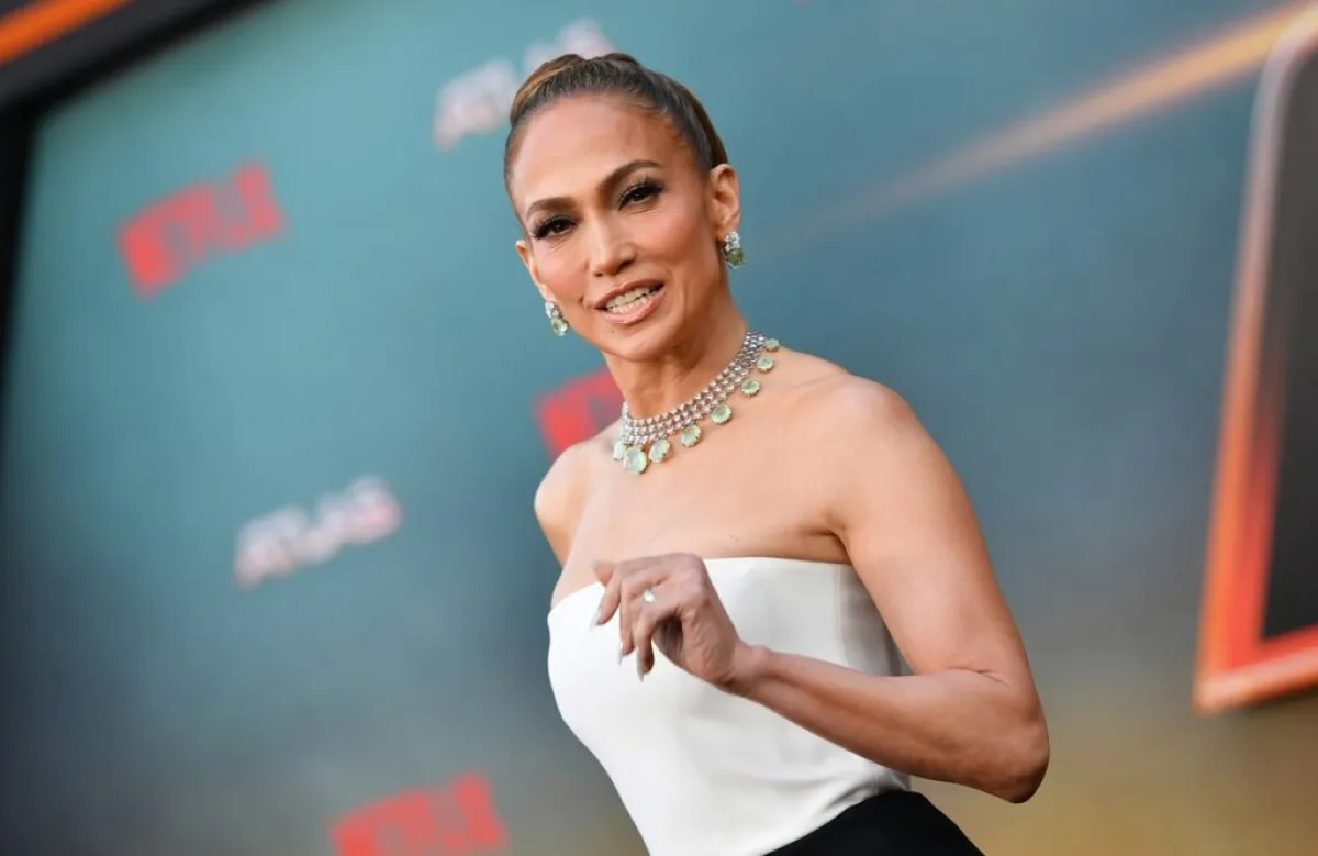 جينيفر لوبيز  Jennifer Lopez في عرض فيلمها الجديد (مصدر الصورة: Valerie Macon / AFP)
