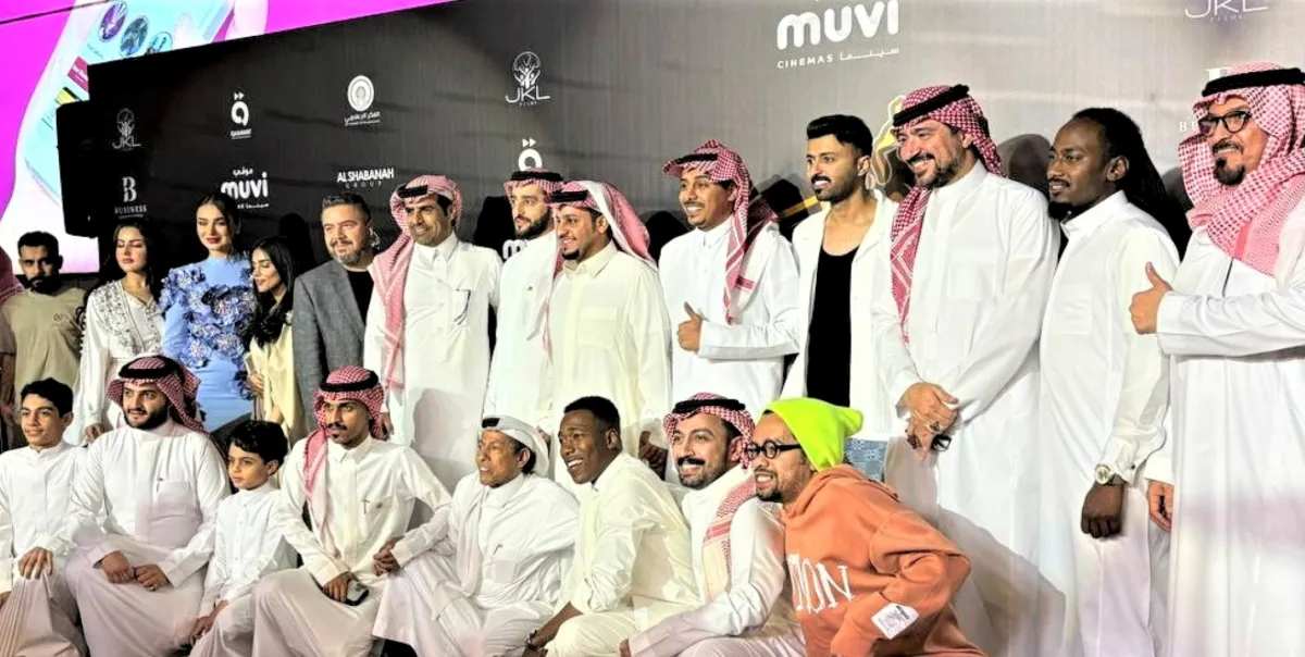 أبطال فيلم شباب البومب. الصورة خاصة بسيدتي تصوير زكية البلوشي