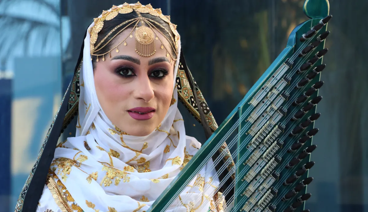 عازفة القانون فرح جمال- الصورة خاص سيدتي