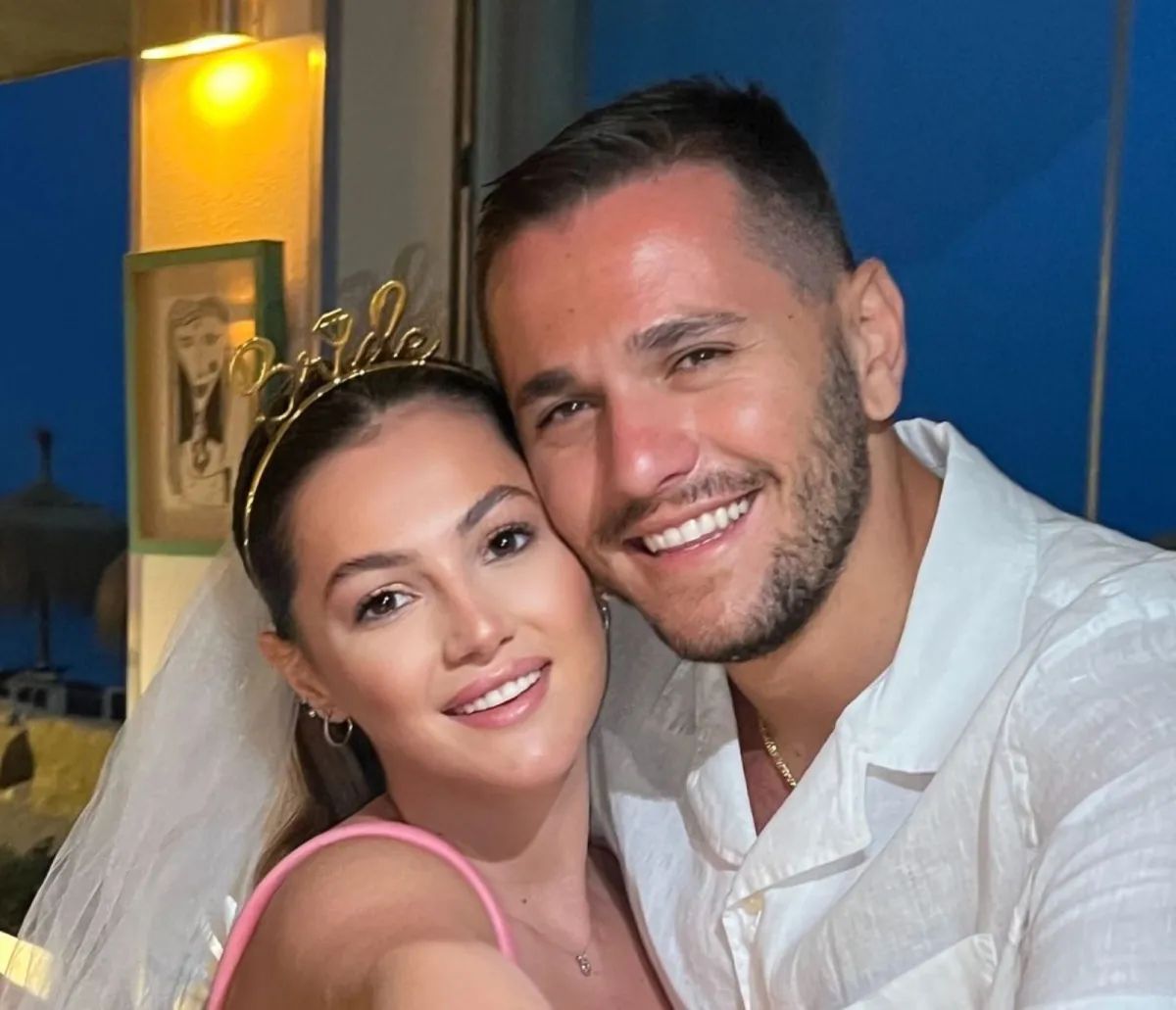 دانا عاصي الحلاني وخطيبها - الصورة من حساب دانا على انستغرام