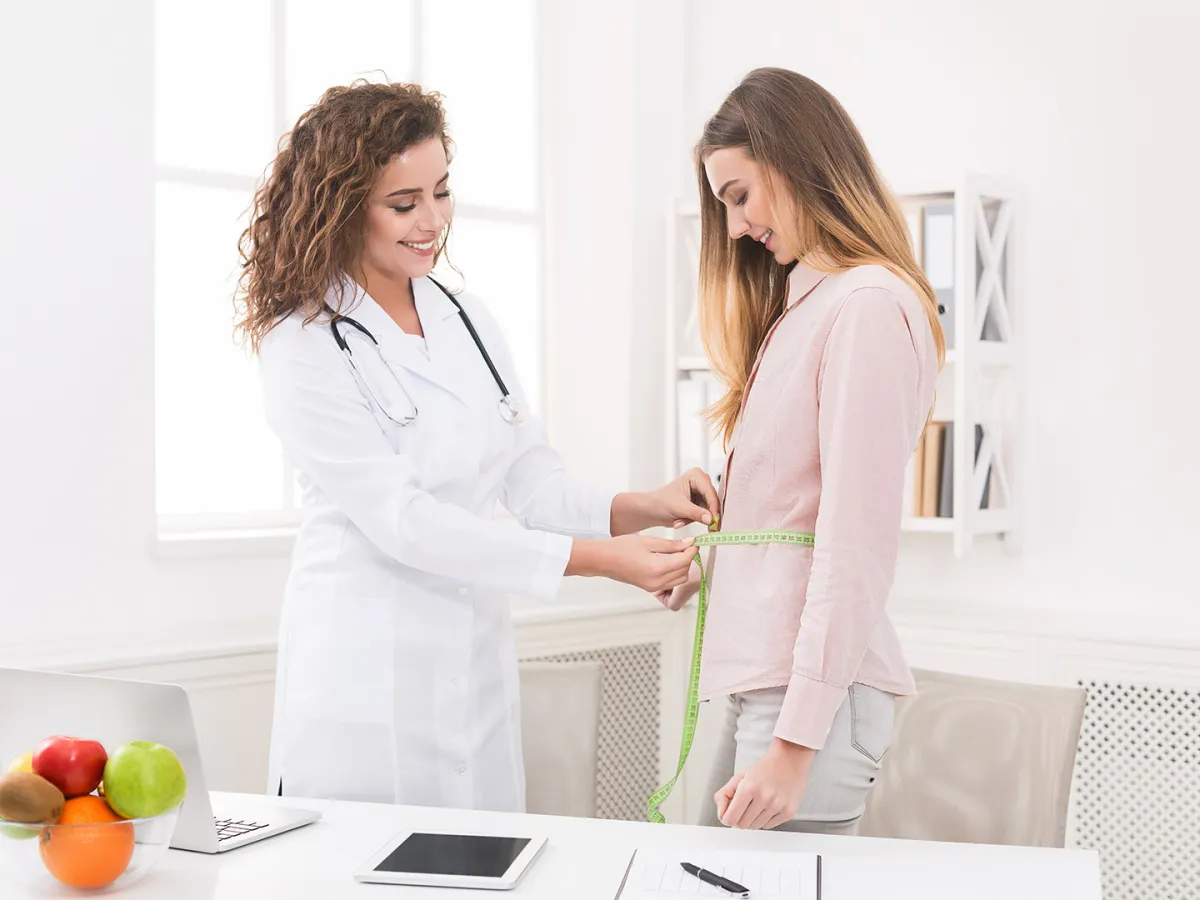 ليس من الممكن تحديد النسبة المئوية لكتلة عضلاتكِ بدقة دون استخدام التكنولوجيا