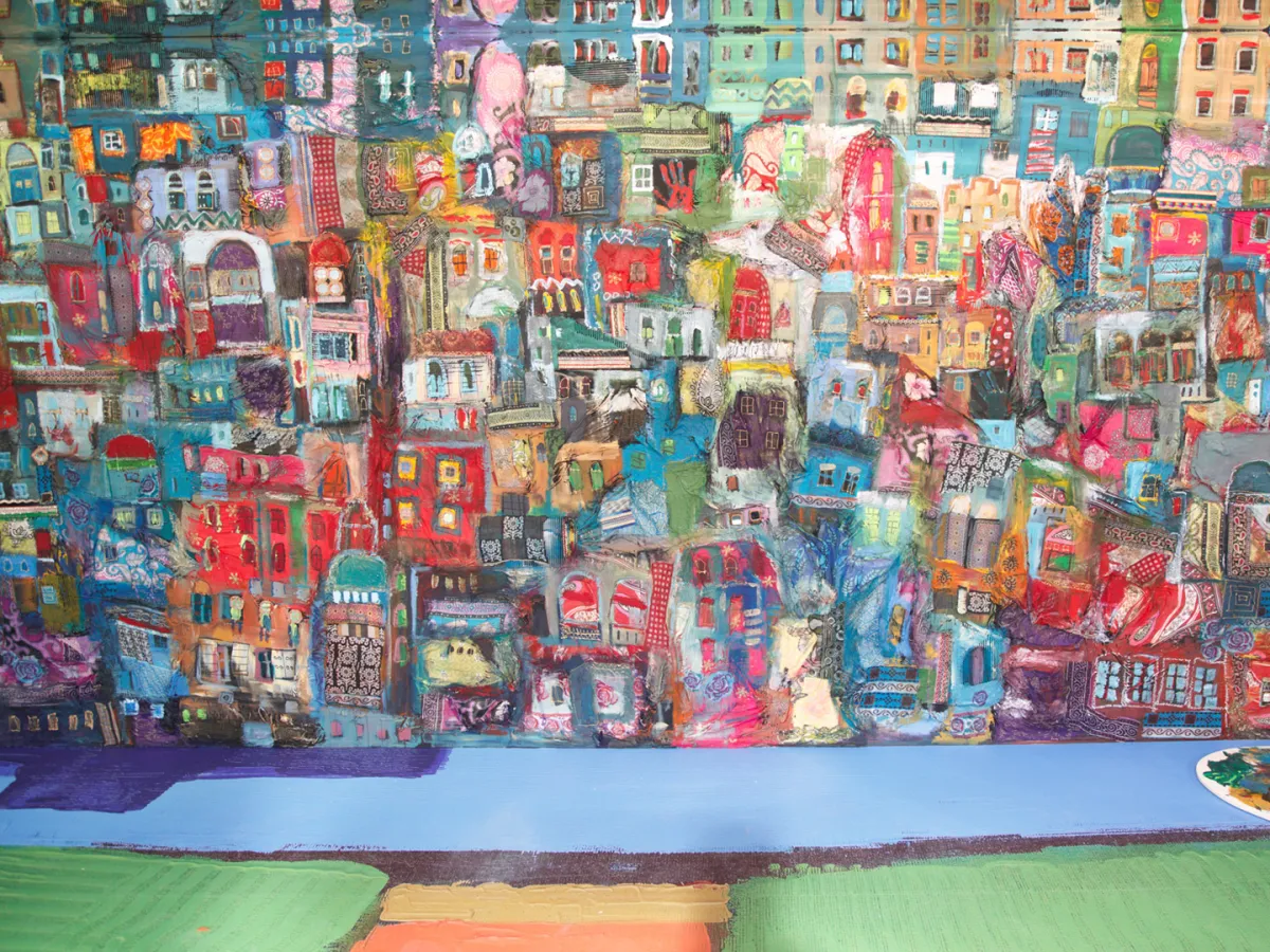 لوحة "المدينة" من توقيع عالية الفارسي Alia al Farsi