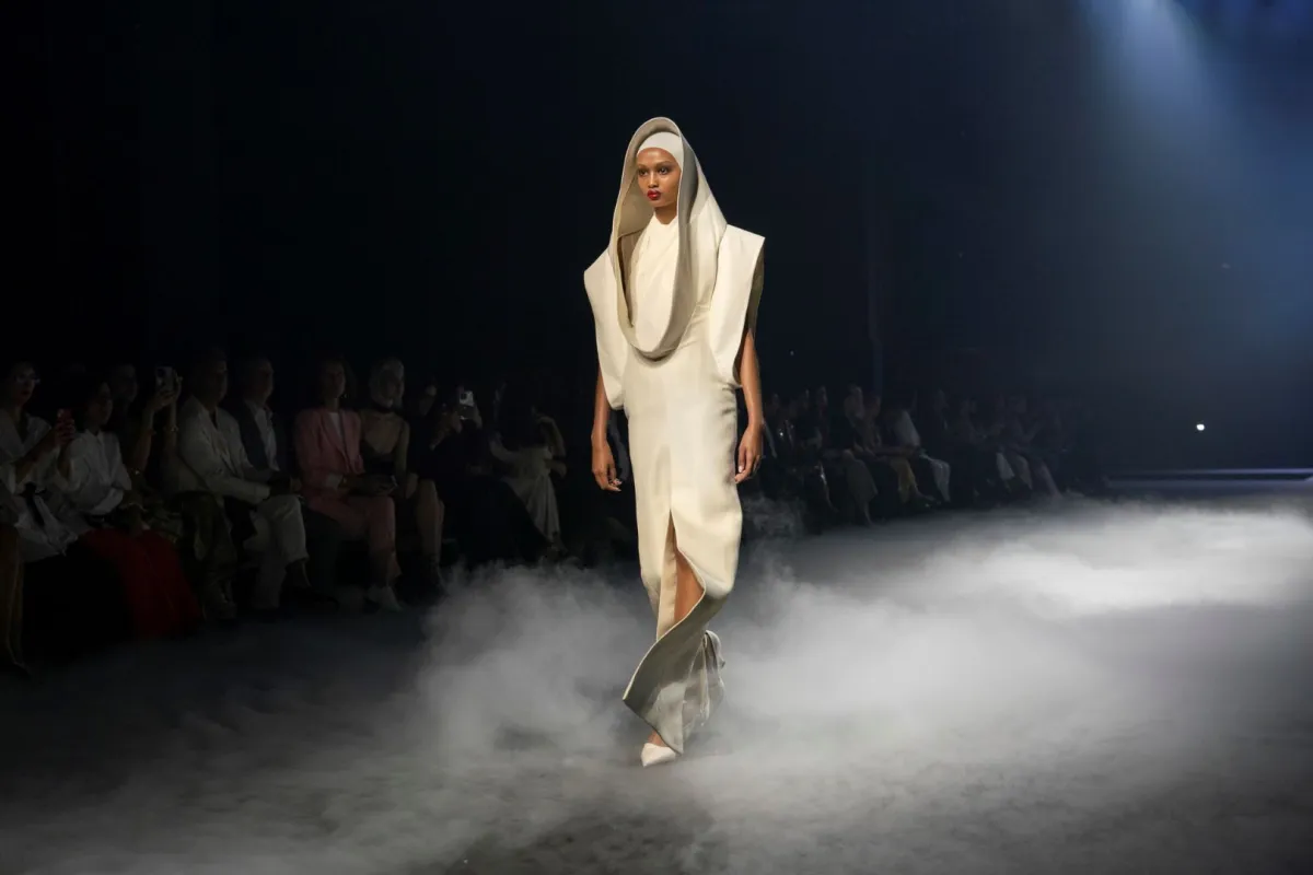 محمد آشي في عرض الكوتور لخريف 2023- 2024 الراقي في باريس -الصورة من Launchmetrics/Spotlight ©