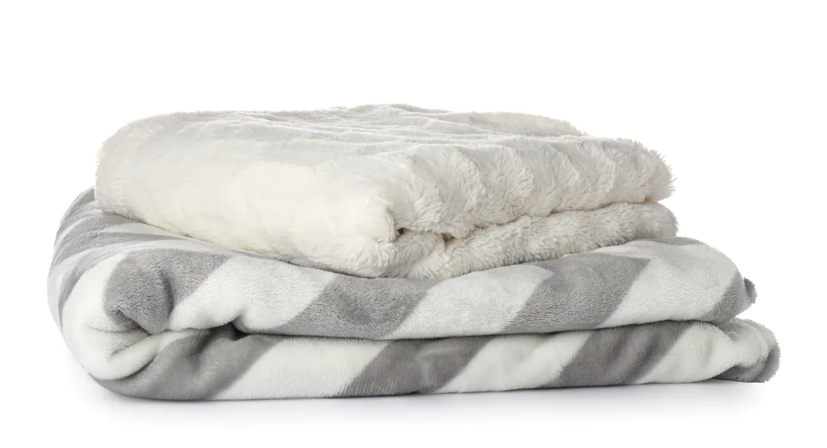 بطانيتان ناعمتان