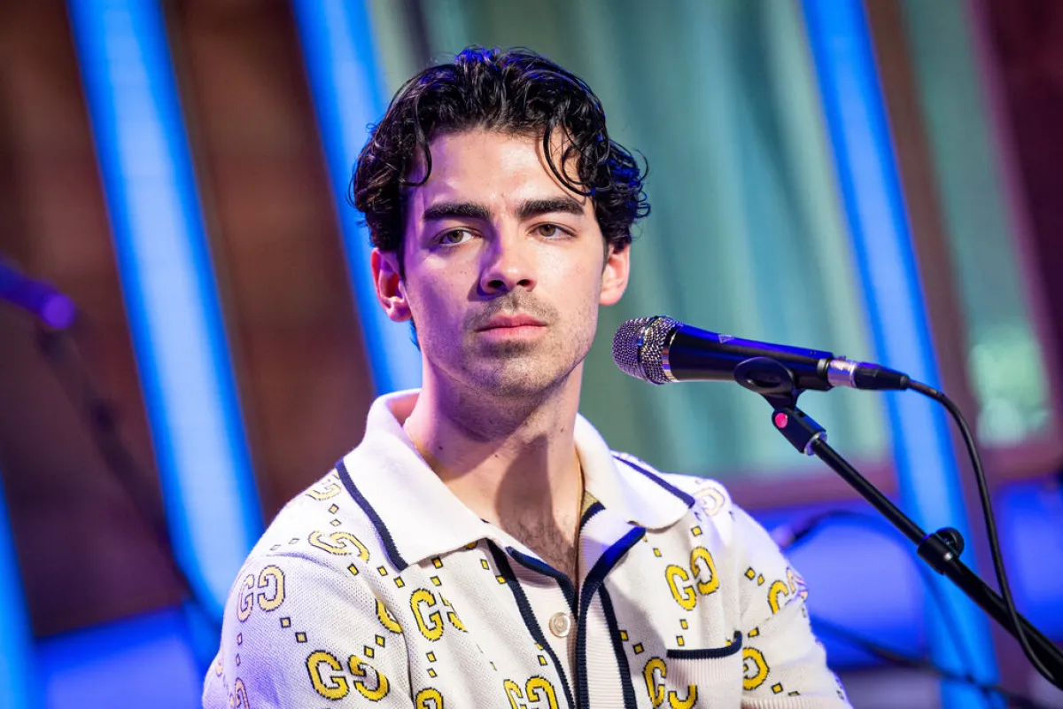 جو جوناس Joe Jonas في SiriusXM Hits 1 Celebrity Session عام 2023 (مصدر الصورة: Emma McIntyre / GETTY IMAGES NORTH AMERICA / Getty Images via AFP)