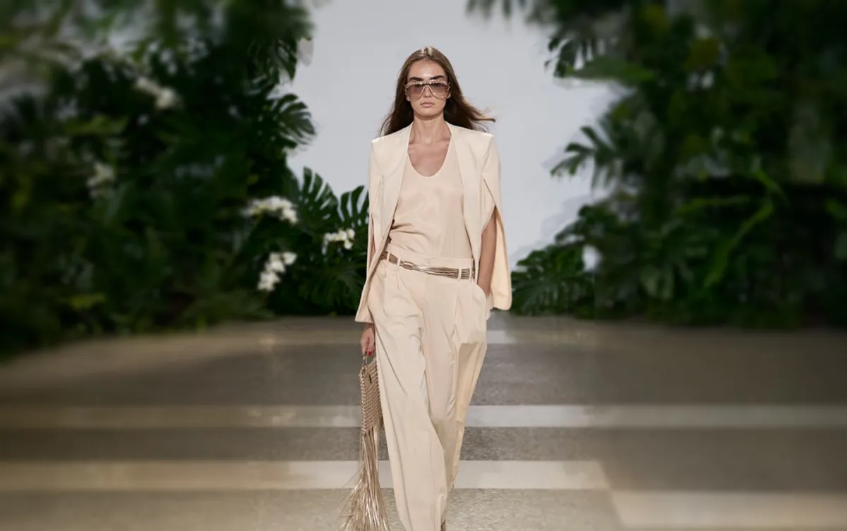 بنطلون من جيني Genny - الصورة من Launchmetrics/Spotlight ©