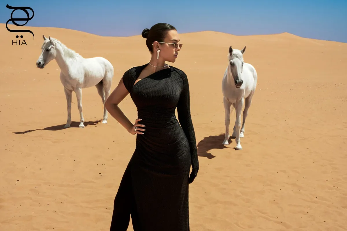 جورجينا رودريغيز  تتألق في لقاء حصري مع  مجلّة "هي"