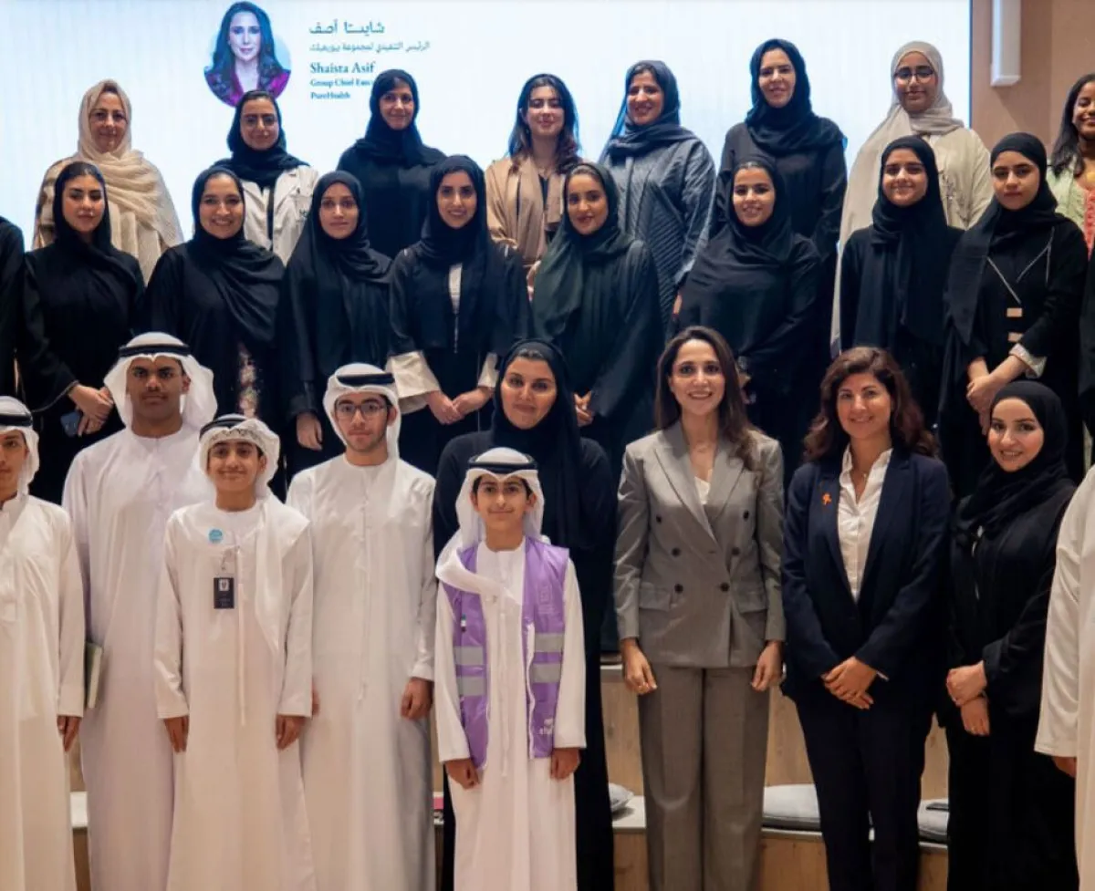 تنظيم جلسة حوارية بعنون  "مسيرة المرأة الإماراتية" - الصورة من مكتب أبوظبي الإعلامي