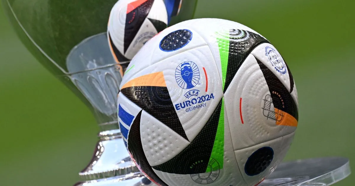كرة بطولة يورو 2024 