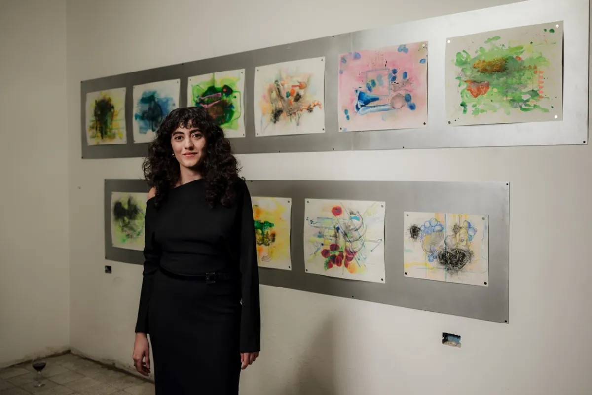 الفنانة التشكيلية كرستين صافتلي