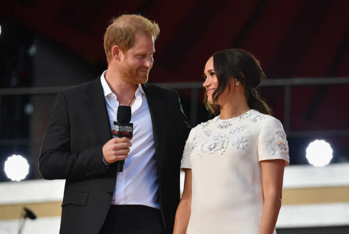 الأمير هاري وميغان ماركل في الحديقة الكبرى في سنترال بارك في مدينة نيويورك (Prince Harry and Meghan Markle at the Great Lawn, Central Park in New York City). مصدر الصورة: Angela Weiss / AFP