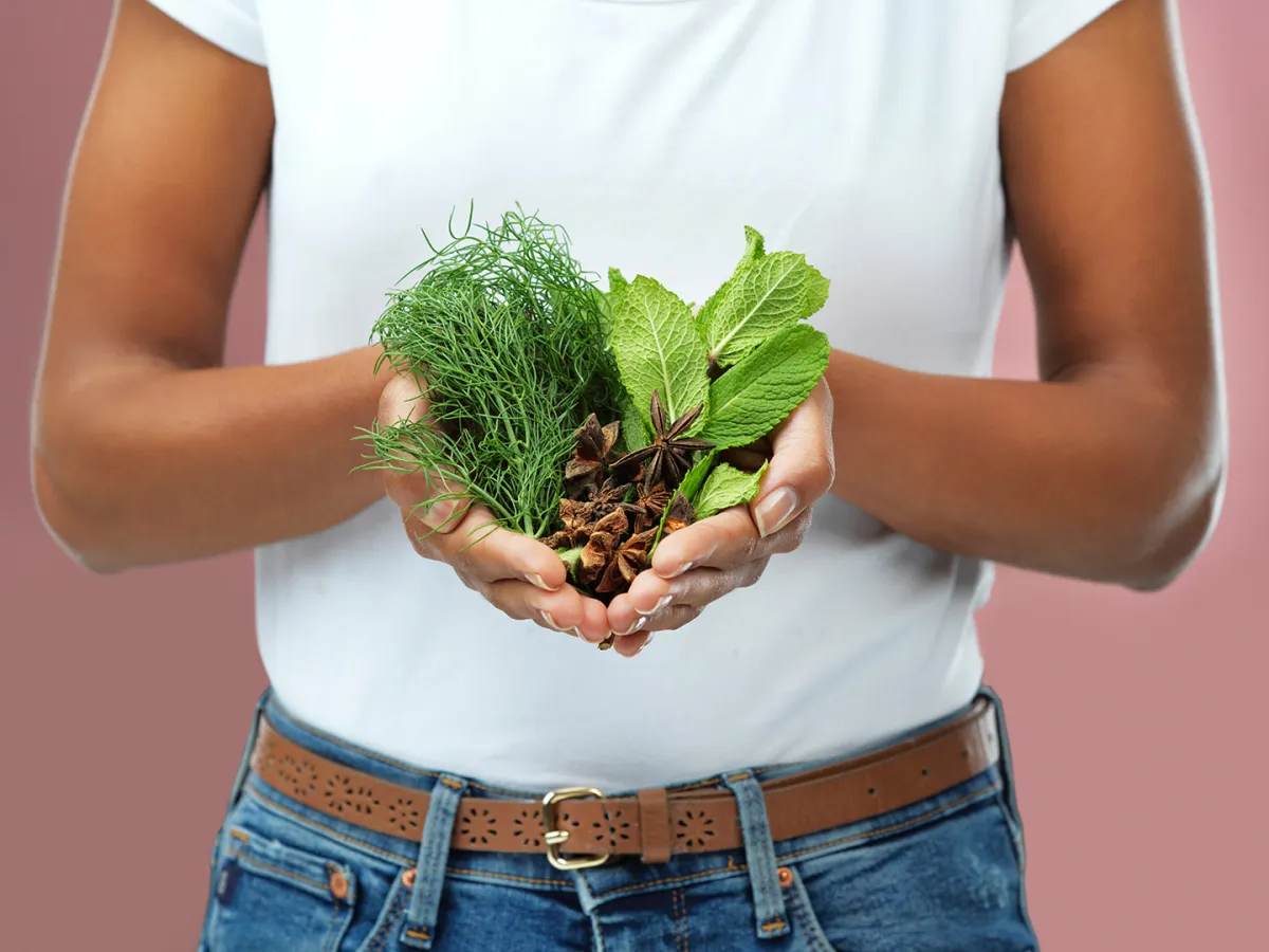 شرب الأعشاب من أفضل الوسائل لإنقاص الوزن