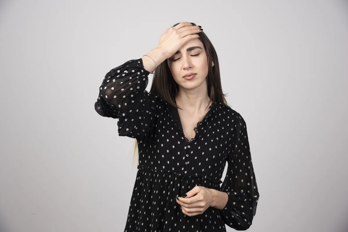 صورة لامرأة تشعر بالتعب