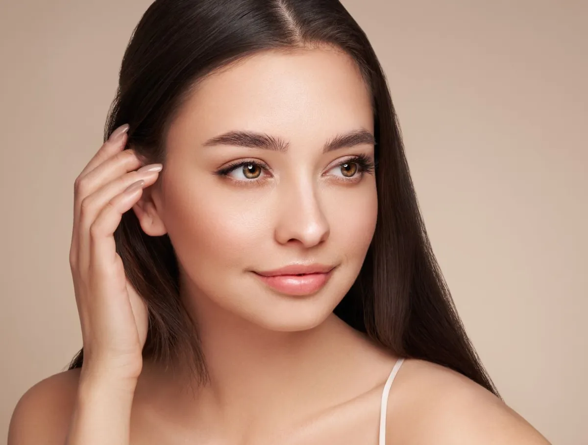 العناية بالشعر والبشرة خلال السفر