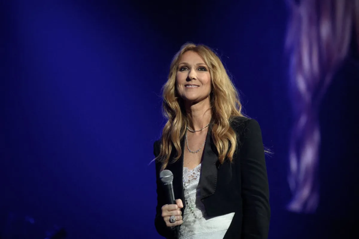 سيلين ديون في باريس (Celine Dion in Paris). مصدر الصورة: PHILIPPE LOPEZ / AFP