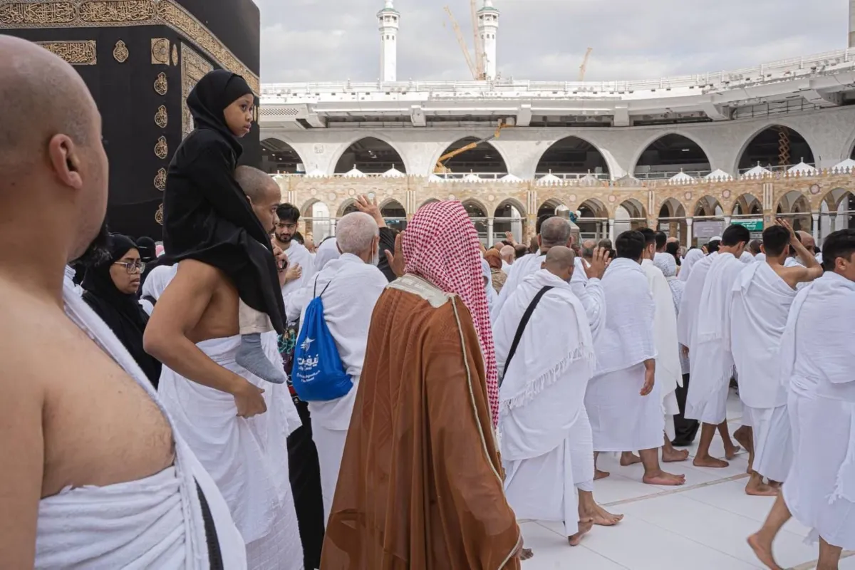 مبادرة وليطوفوا