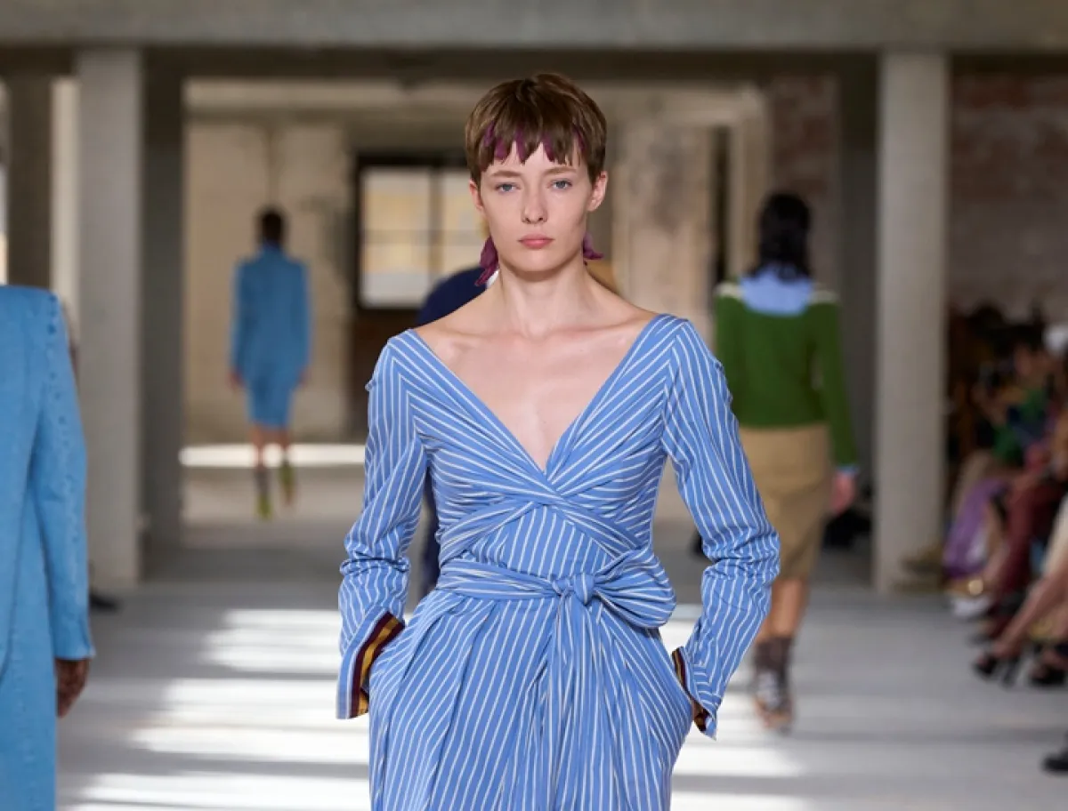 فستان من درايز فان نوتن Dries Van Noten -الصورة من Launchmetrics/Spotlight ©