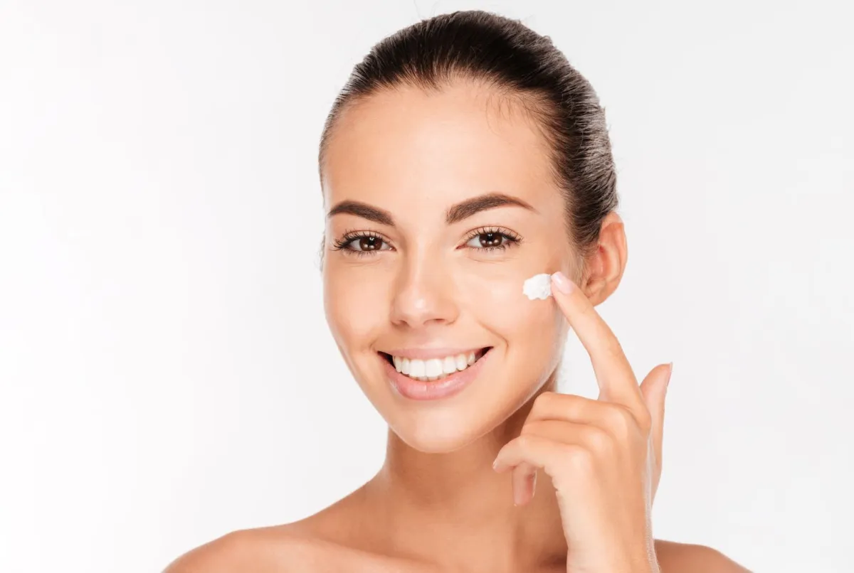 فوائد حمض اللاكتيك للبشرة الدهنية