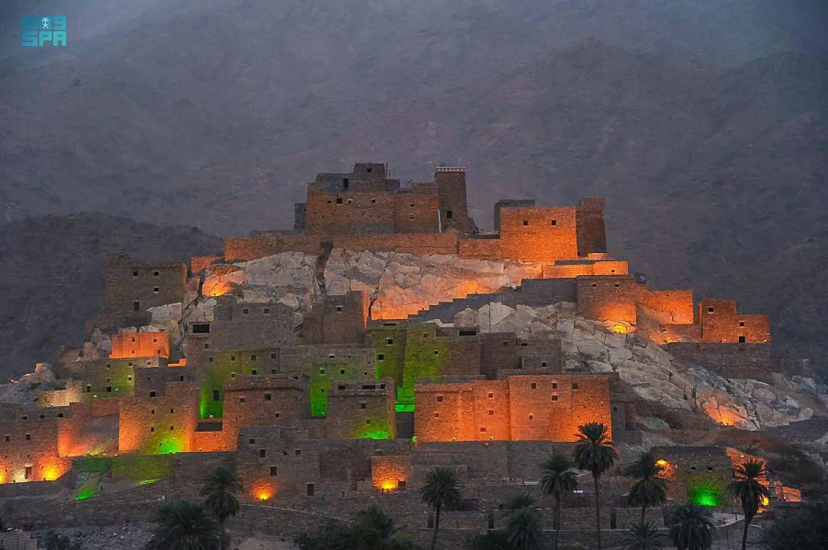 قرية ذي عين التراثية