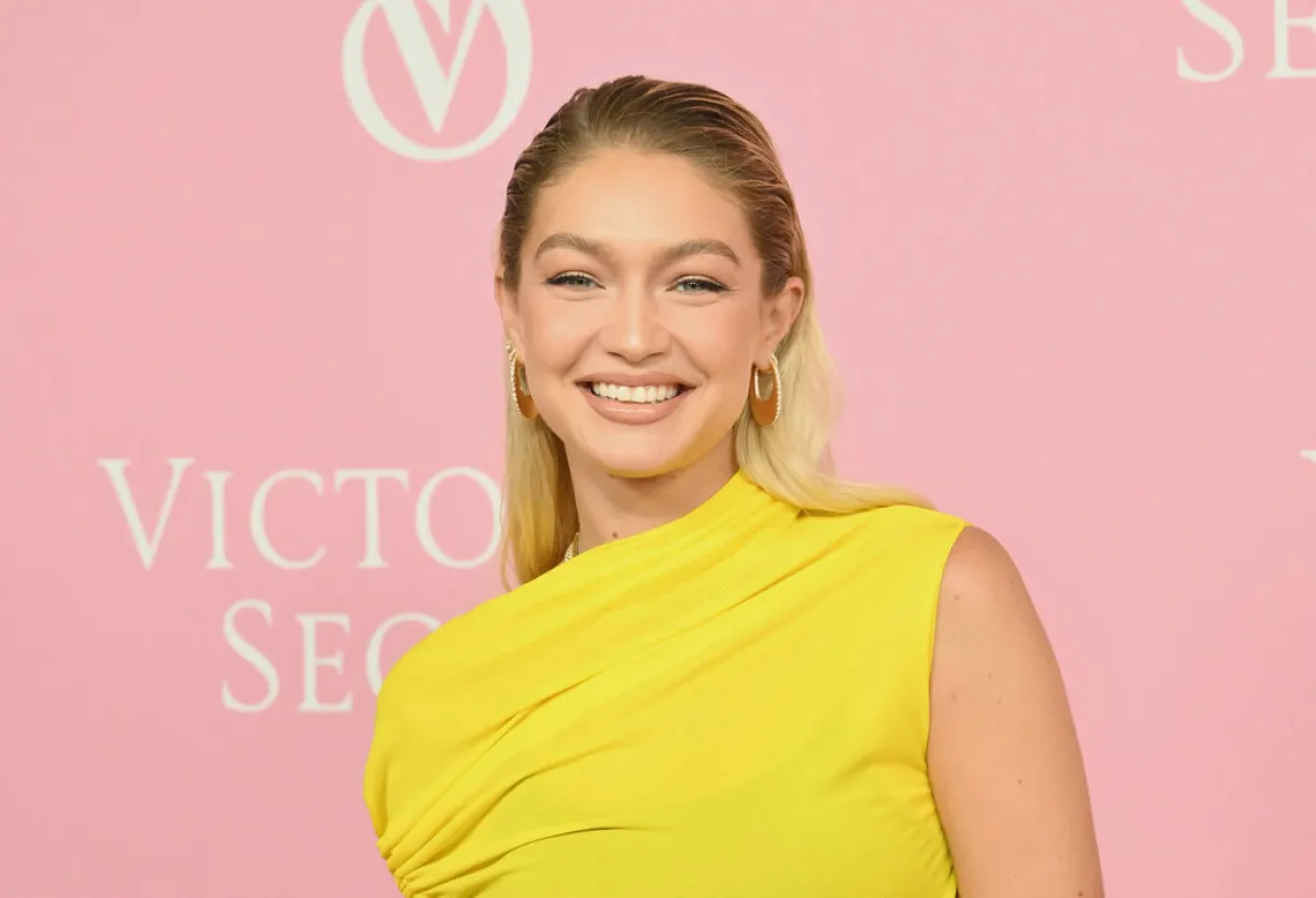 جيجي حديد Gigi Hadid في حفل فيكتوريا سيكريت عام 2023 (مصدر الصورة: ANGELA WEISS / AFP)