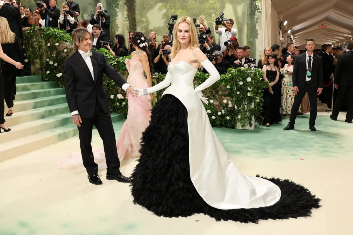 نيكول كيدمان وزوجها كيث أوربان Keith Urban and Nicole Kidman في حفل ميت غالا (مصدر الصورة: Dia Dipasupil / GETTY IMAGES NORTH AMERICA / Getty Images via AFP)