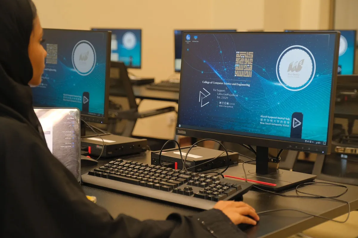 جامعة جدة تطلق تخصصات جديدة للطالبات 