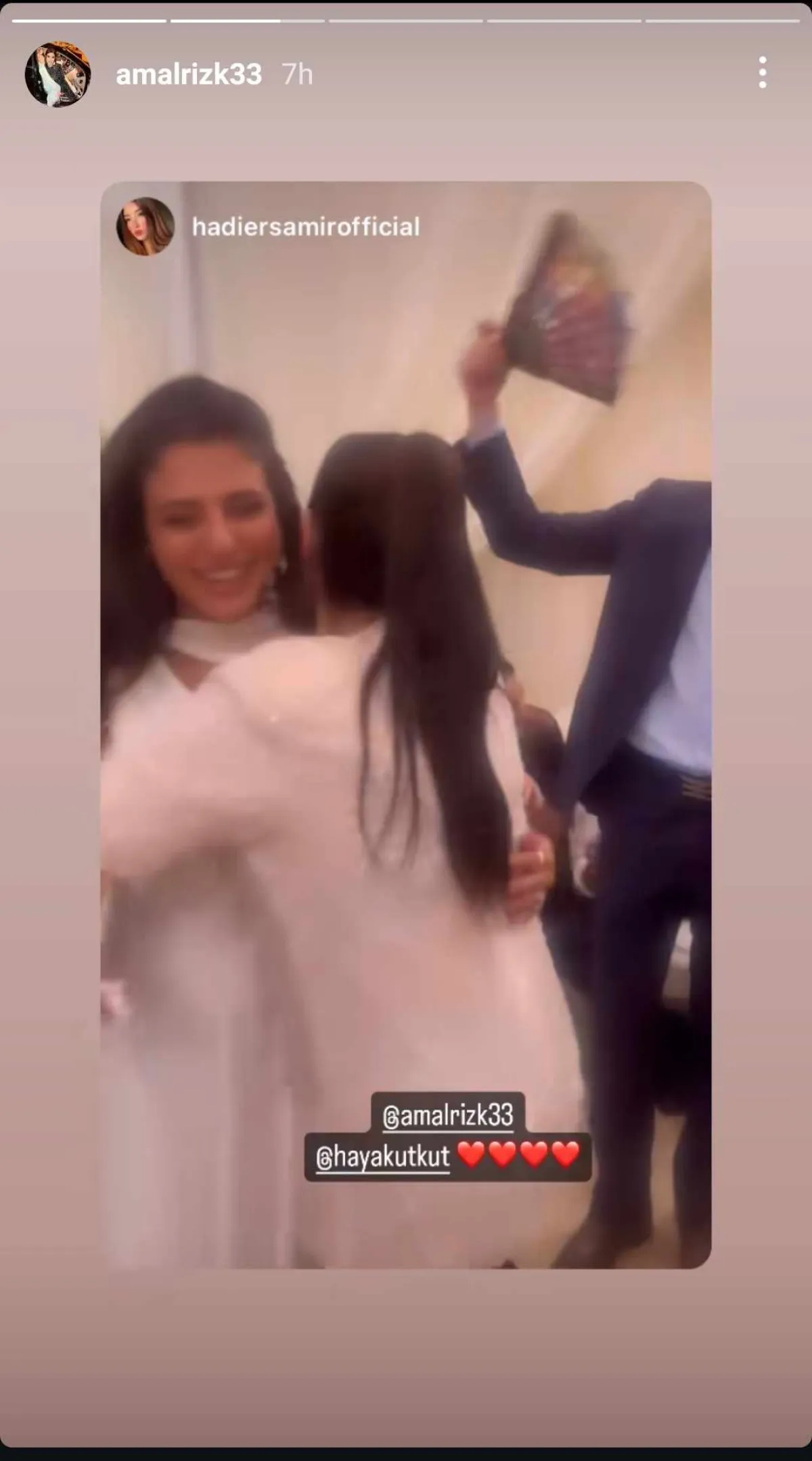 أمل رزق في خطوبة ابنتها - الصورة ستوري من حسابها الرسمي على إنستغرام