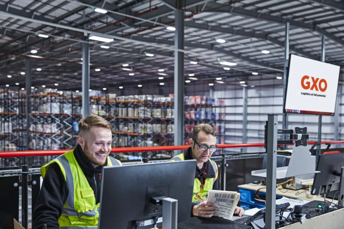 تدير شركة GXO للخدمات اللوجستية أكثر من 970 منشأة ويعمل بها أكثر من 130,000 موظف على مستوى العالم