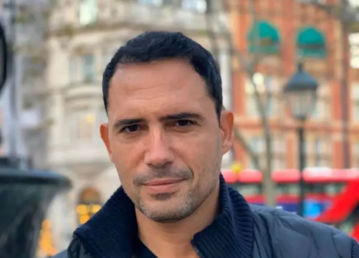 ظافر العابدين- الصورة من صفحته الرسمية على الفيسبوك