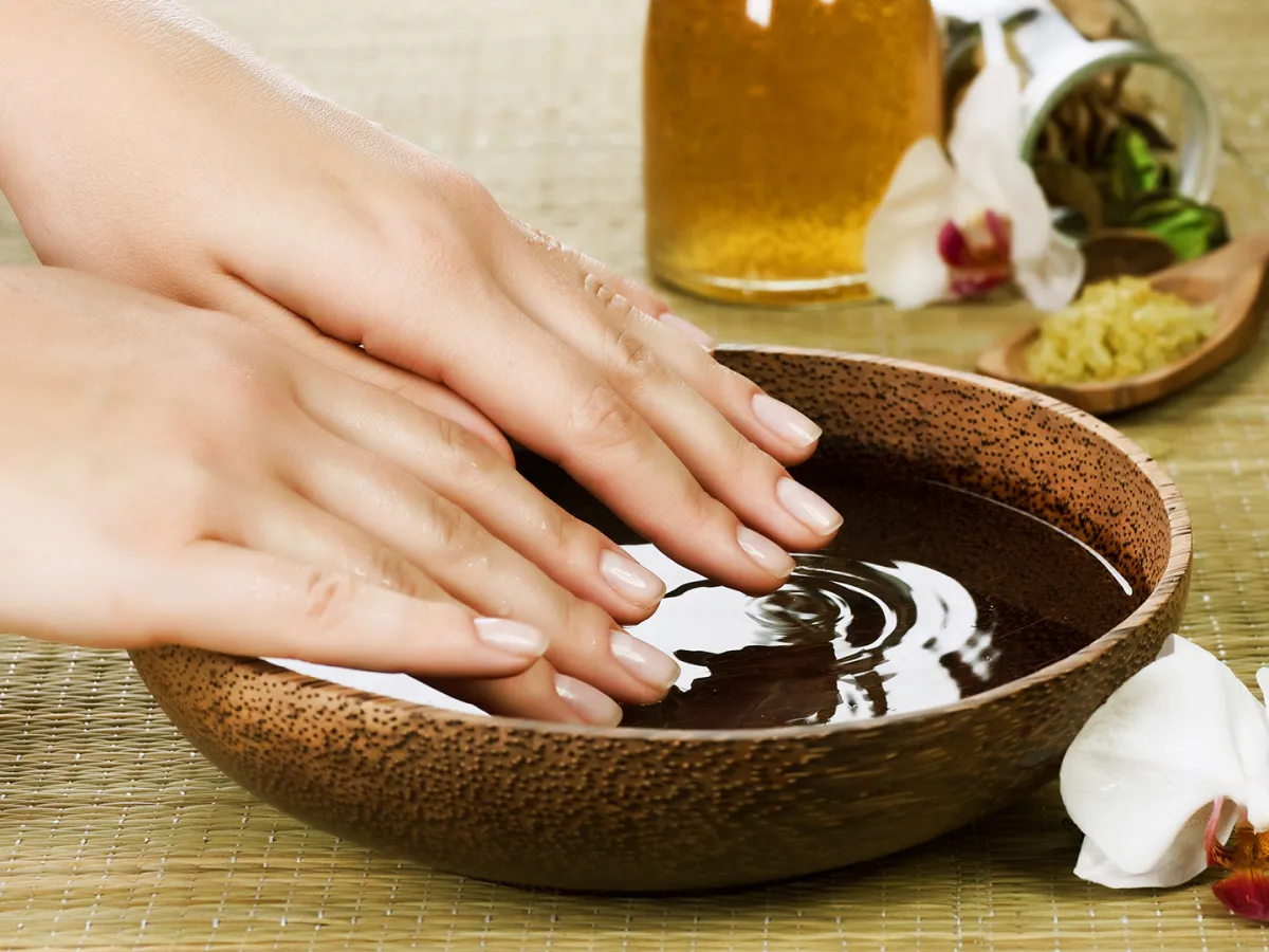 فوائد الشاي الأخضر للأظافر لن تتوقعيها.. لا تترددي في استخدامه