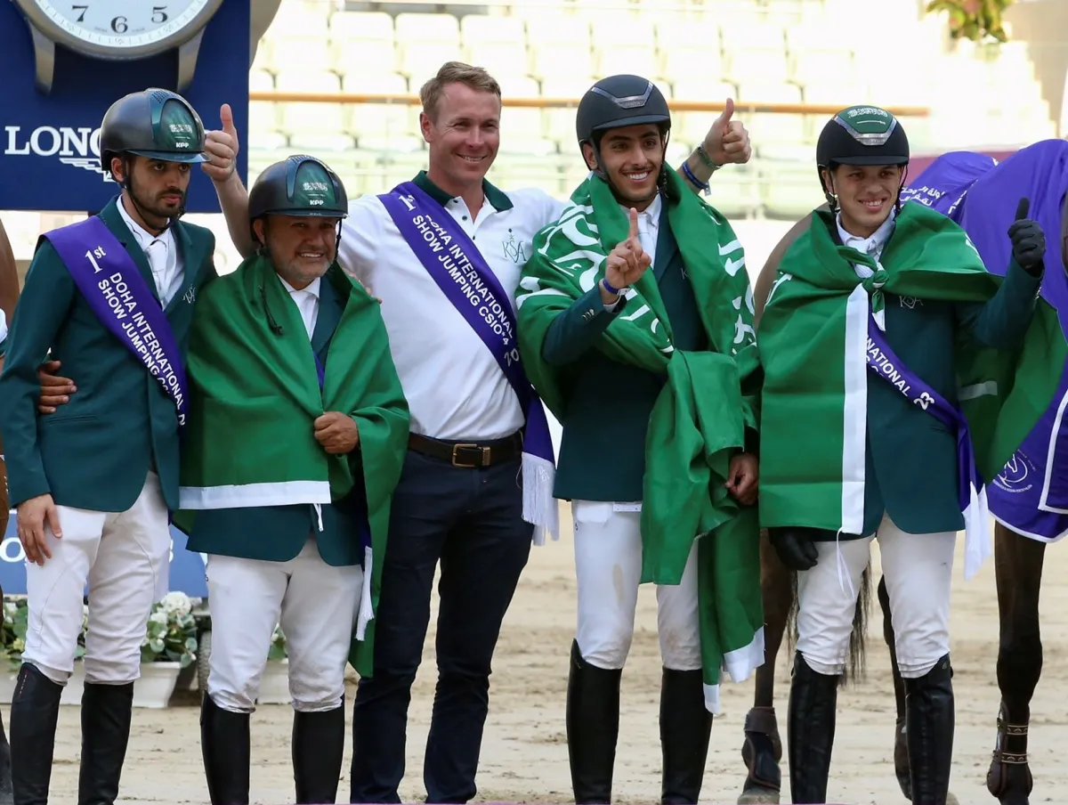 عبدالله الشربتلي وعبدالرحمن الراجحي والمدرب ورمز الدهامي وخالد المبطي