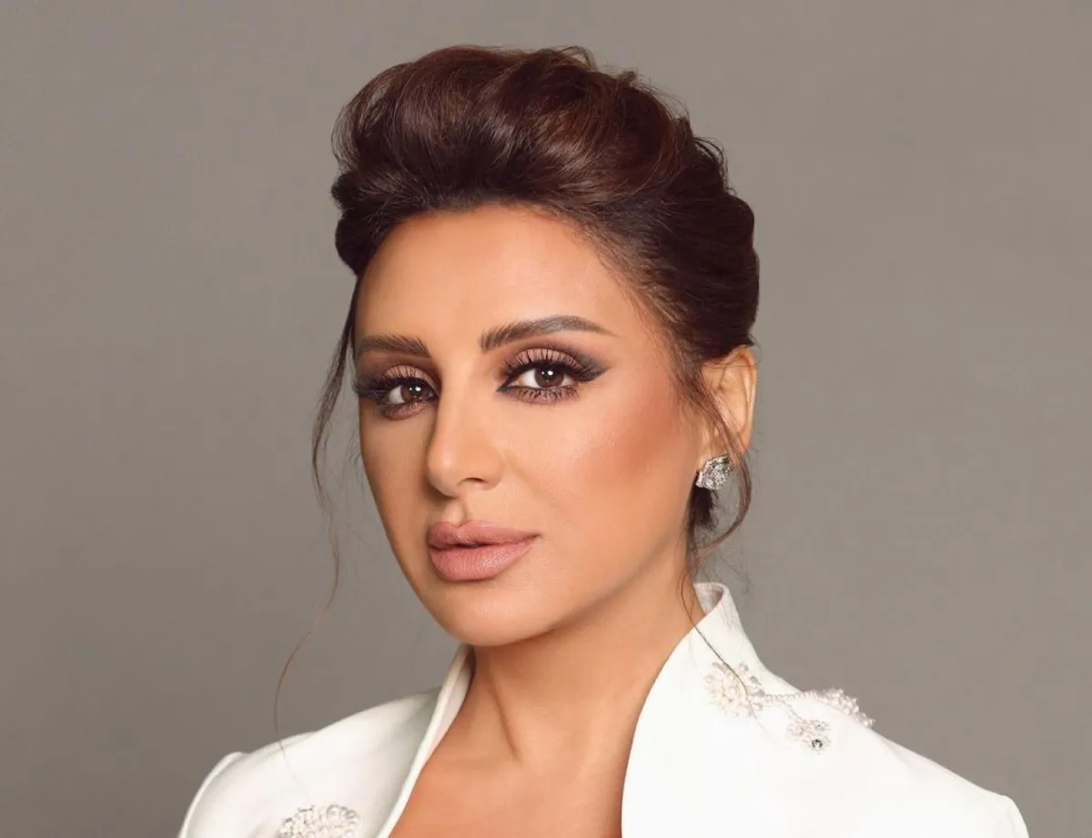 تسريحات مرفوعة للشعر القصير