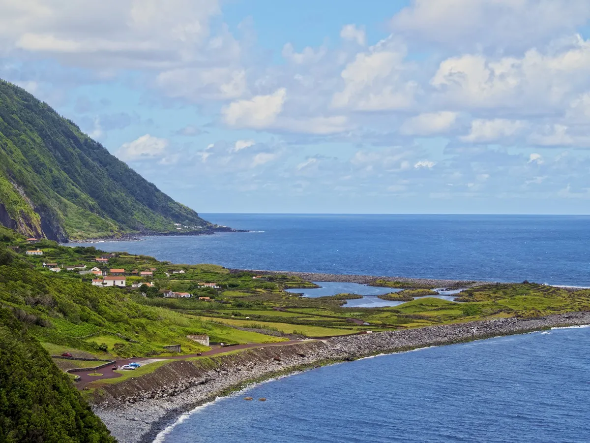 جزر الأزور وجهة تجمع بين الغوص وتسلق الجبال