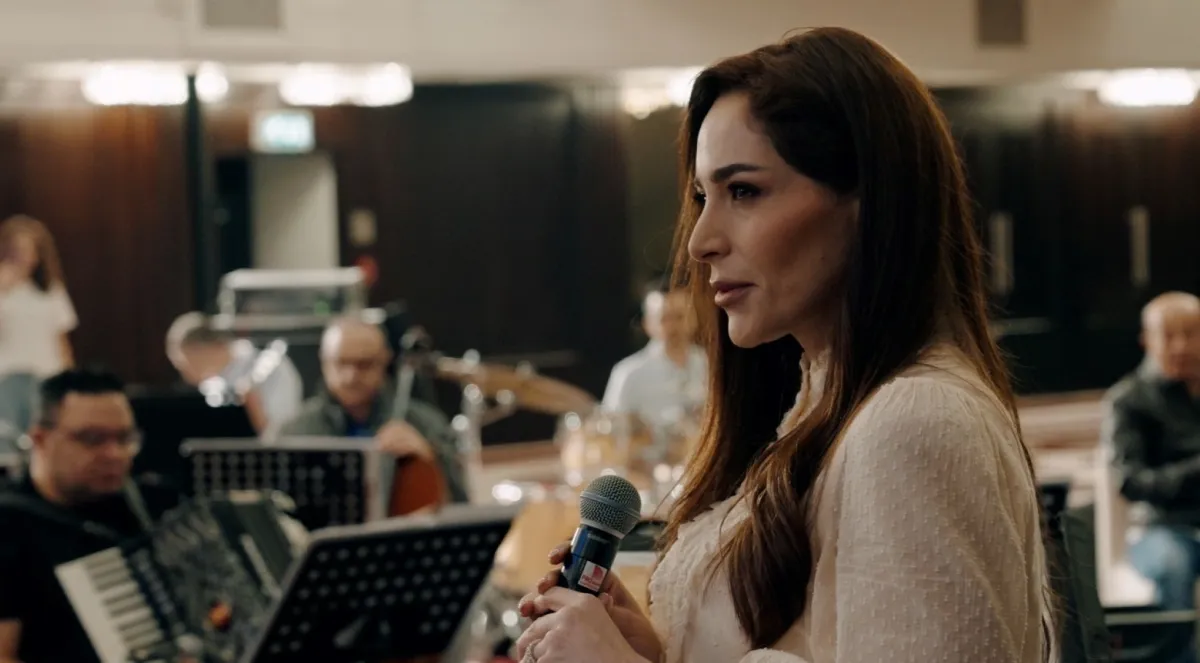 عبير نعمة أثناء البروفات- الصورة من المركز الإعلامي لـ بنش مارك