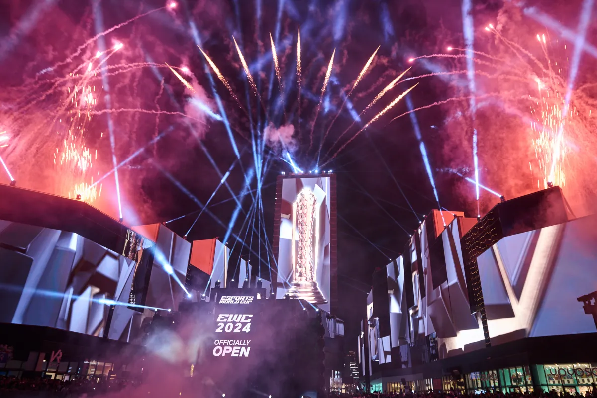 الألعاب النارية تضيء الرياض في افتتاح كأس العالم للرياضات الإلكترونية- الصورة من حساب كأس العالم للرياضات الإلكترونية على منصة إكس 