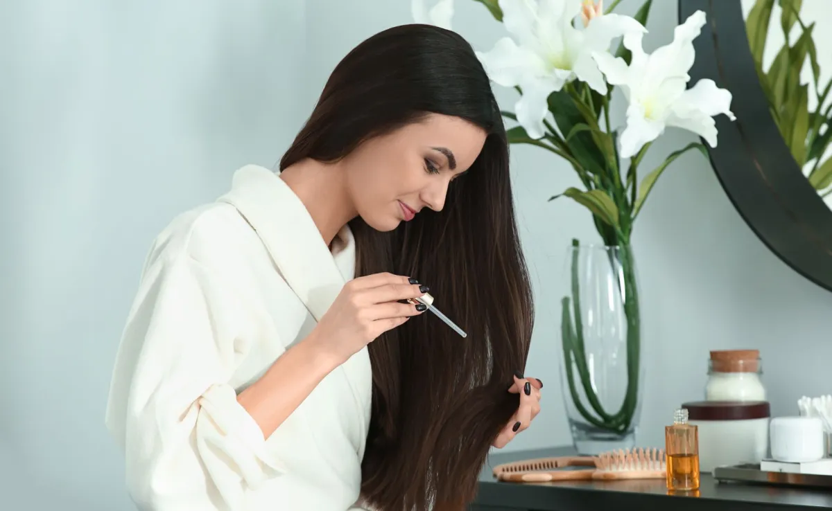 فوائد زيت جوز الهند للشعر الخفيف