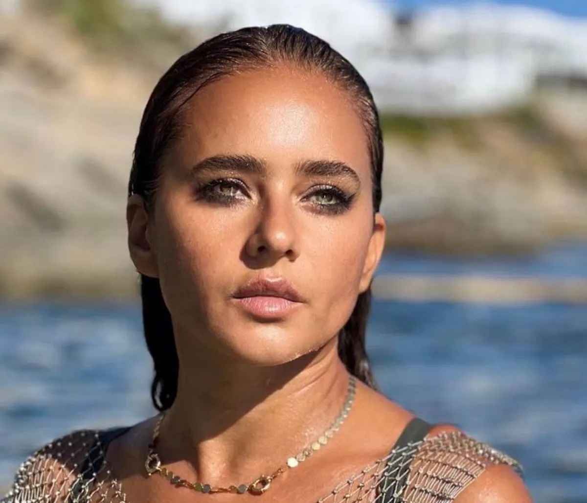 نيللي كريم - الصورة من حسابها على الفيس بوك