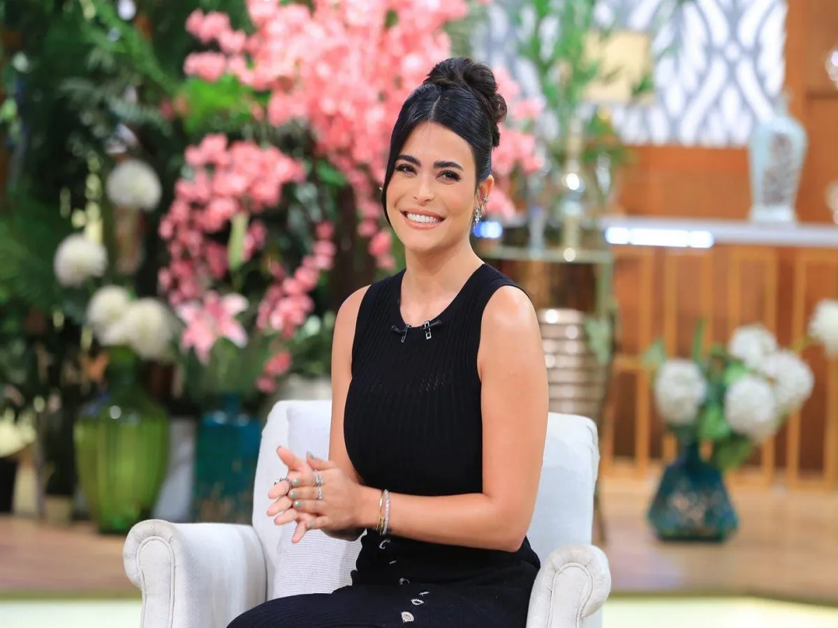 الفنانة أسماء جلال من حلقة برنامج معكم مع منى الشاذلي