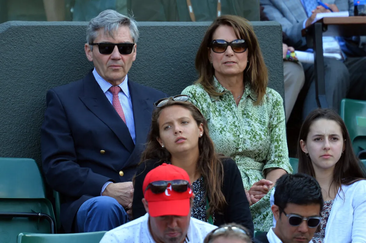 مايكل وكارول ميدلتون Michael Middleton and his wife Carole عام 2015 (مصدر الصورة: GLYN KIRK / AFP)