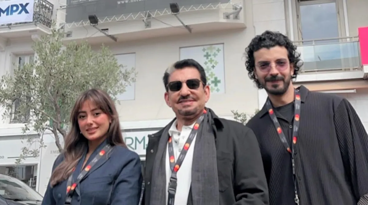 عبدالله السدحان يتوسط يعقوب الفرحان وماريا بحراوي- الصورة من حسابه على الانستغرام