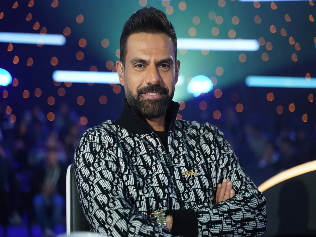 الشاعر والمنتج أمير طعيمة