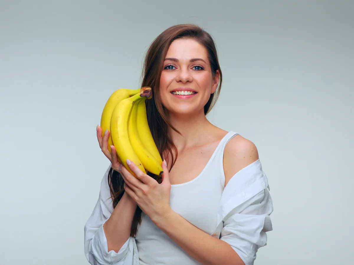 يحتوي الموز على العديد من الألياف والعناصر المهمة