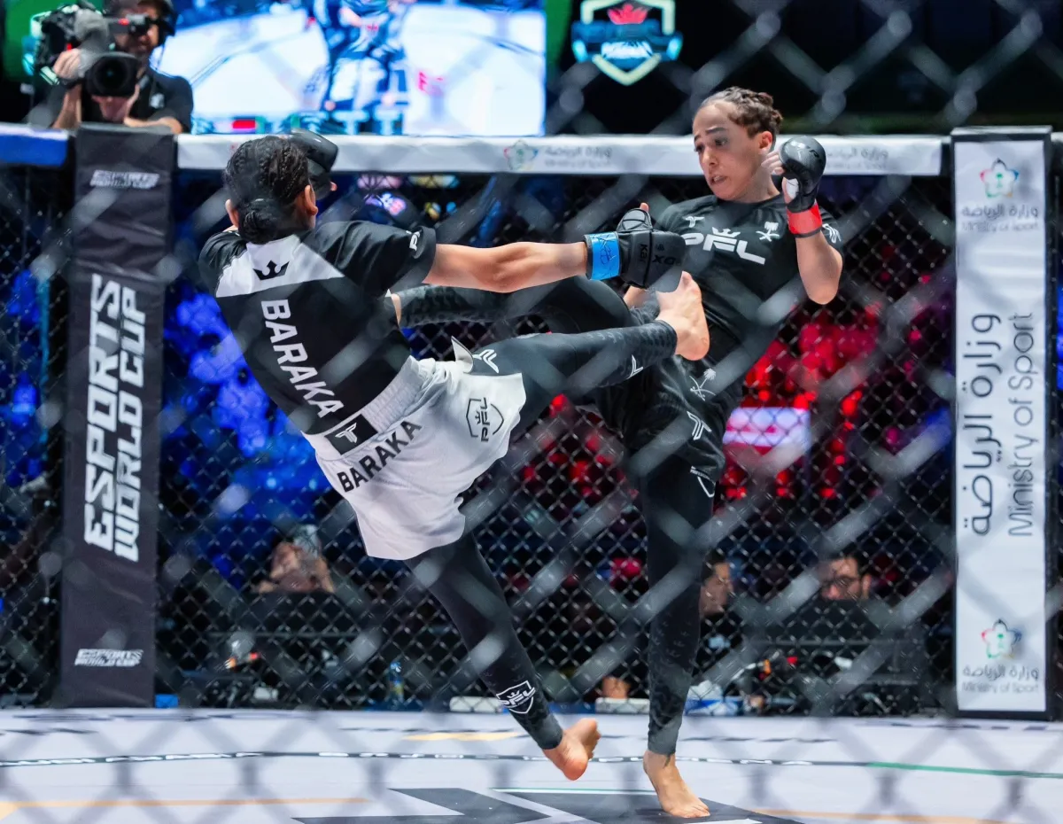 المقاتلة السعودية هتان السيف تتوج نصرها في بطولة "PFL" بعبارات مؤثرة - الصورة من حساب هتان السيف على منصة إكس