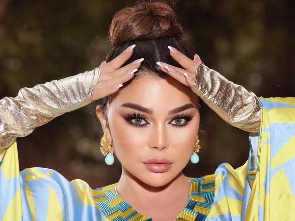 هكذا نسقت النجمات مكياجهن مع تسريحة الكعكة 