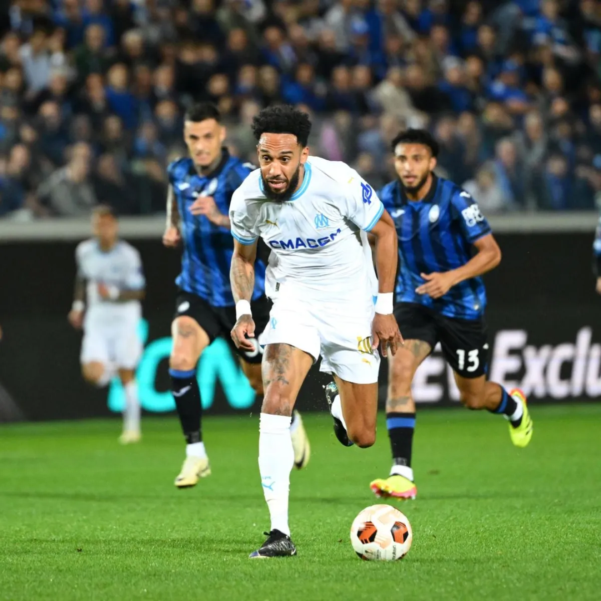 أوباميانج يوافق على عرض نادي القادسية السعودي