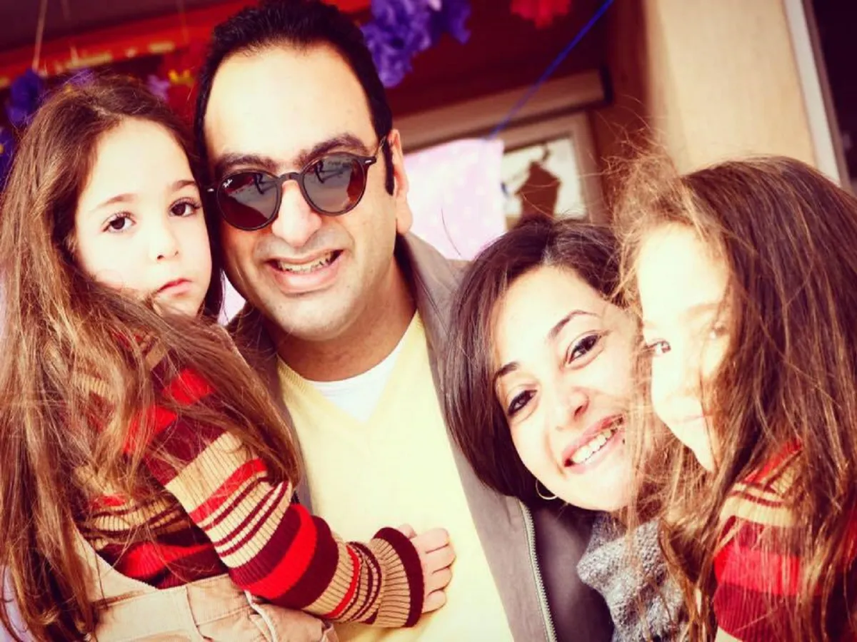 شريف بدر الدين وعائلته -الصورة من حسابه على فيس بوك