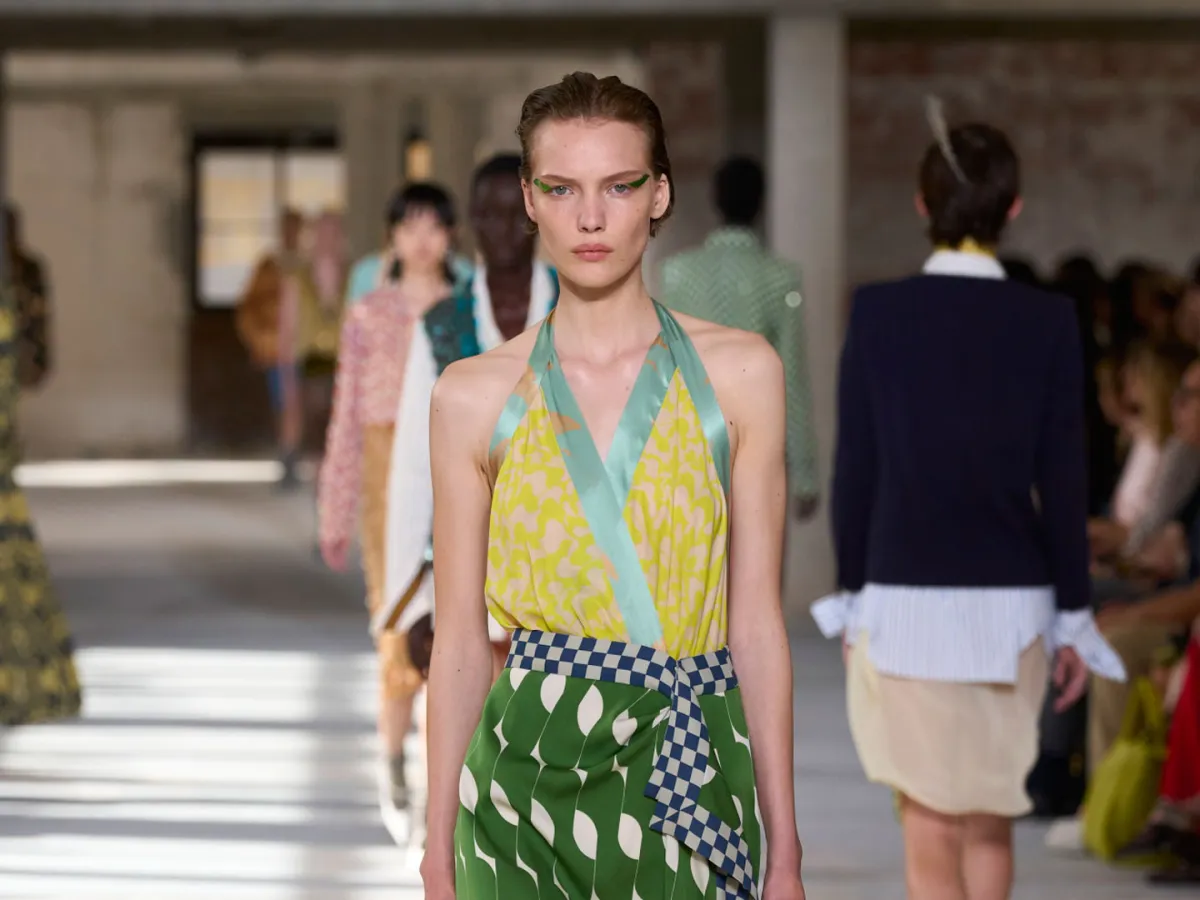 إطلالة من درايز فان نوتن Dries Van Noten - الصورة من Launchmetrics/Spotlight ©