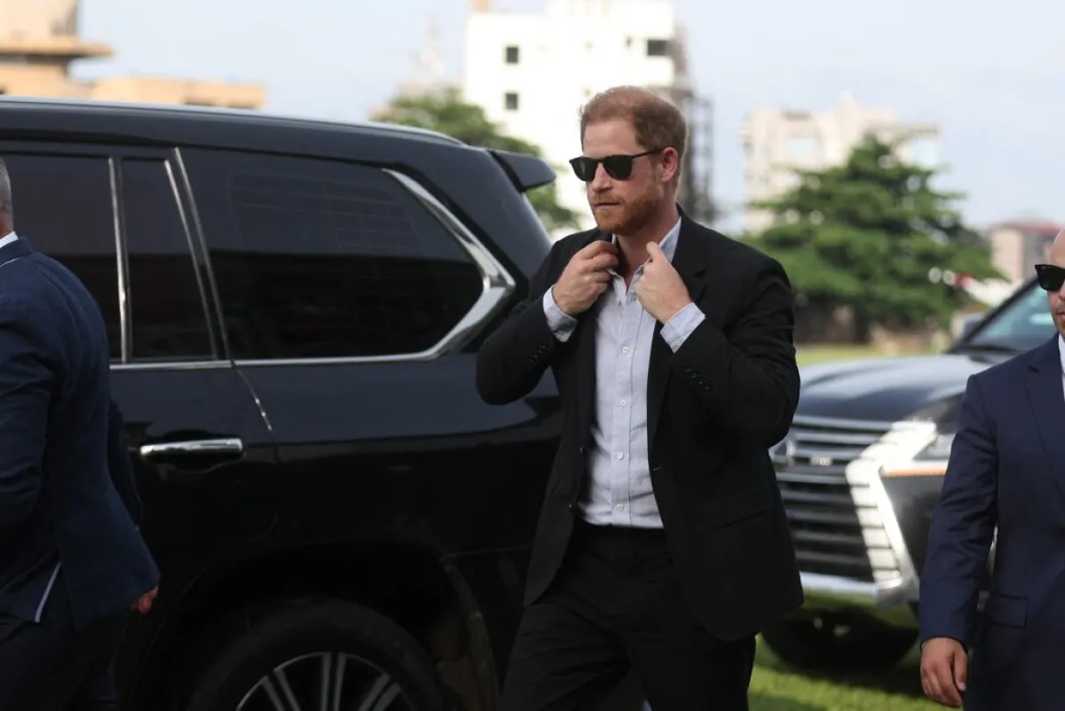 الأمير هاري Prince Harry في نيجيريا (مصدر الصورة: Kola Sulaimon / AFP)