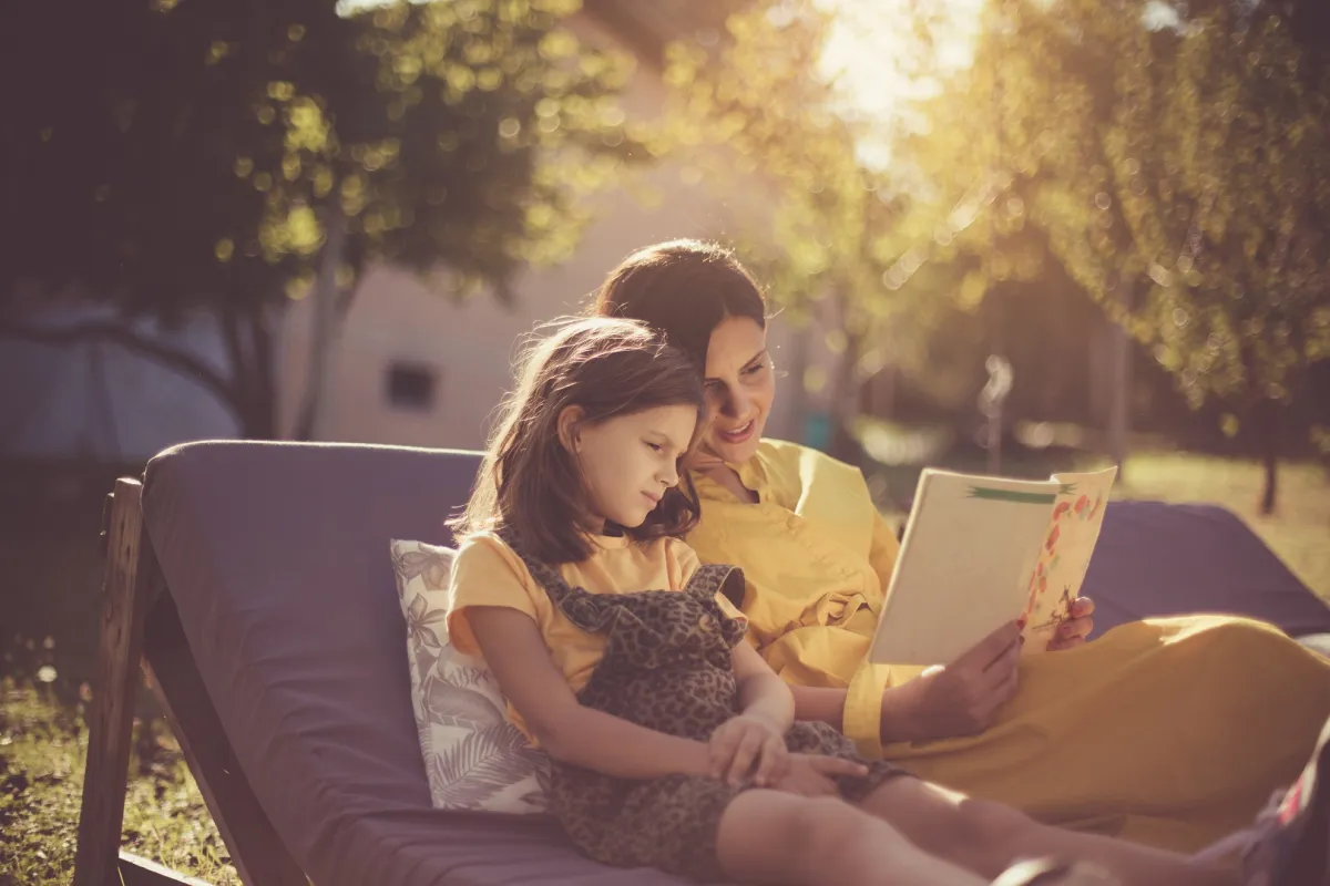 صورة لأم مع ابنتها