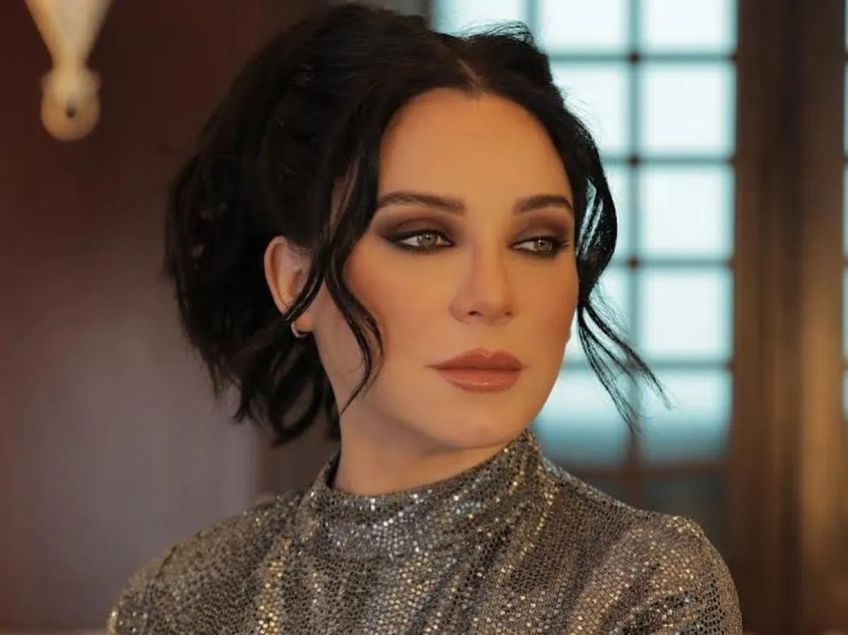 إطلالات جمالية من سلاف فواخرجي في ذكرى ميلادها